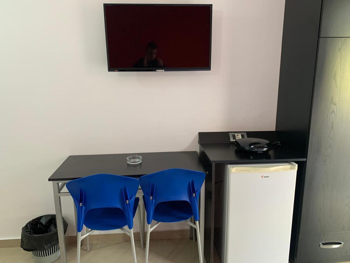 סרנדה Hotel Piazza מראה חיצוני תמונה