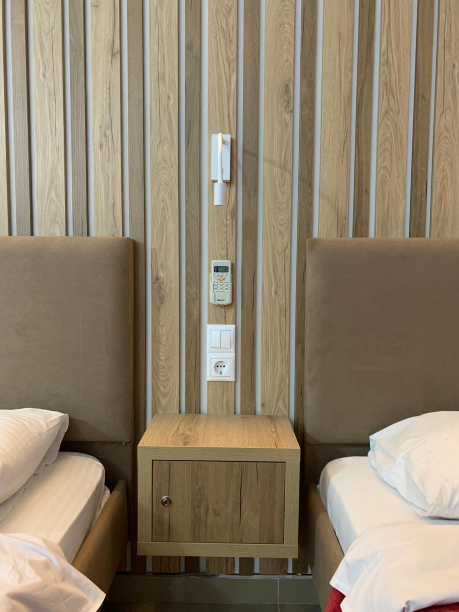 סרנדה Hotel Piazza מראה חיצוני תמונה