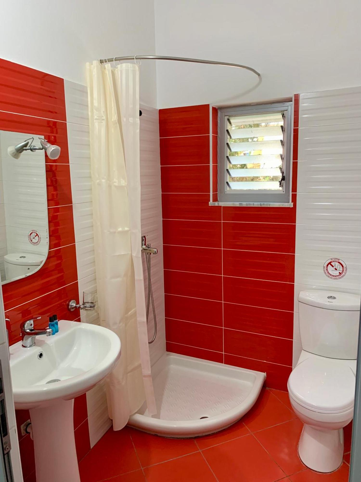 סרנדה Hotel Piazza מראה חיצוני תמונה