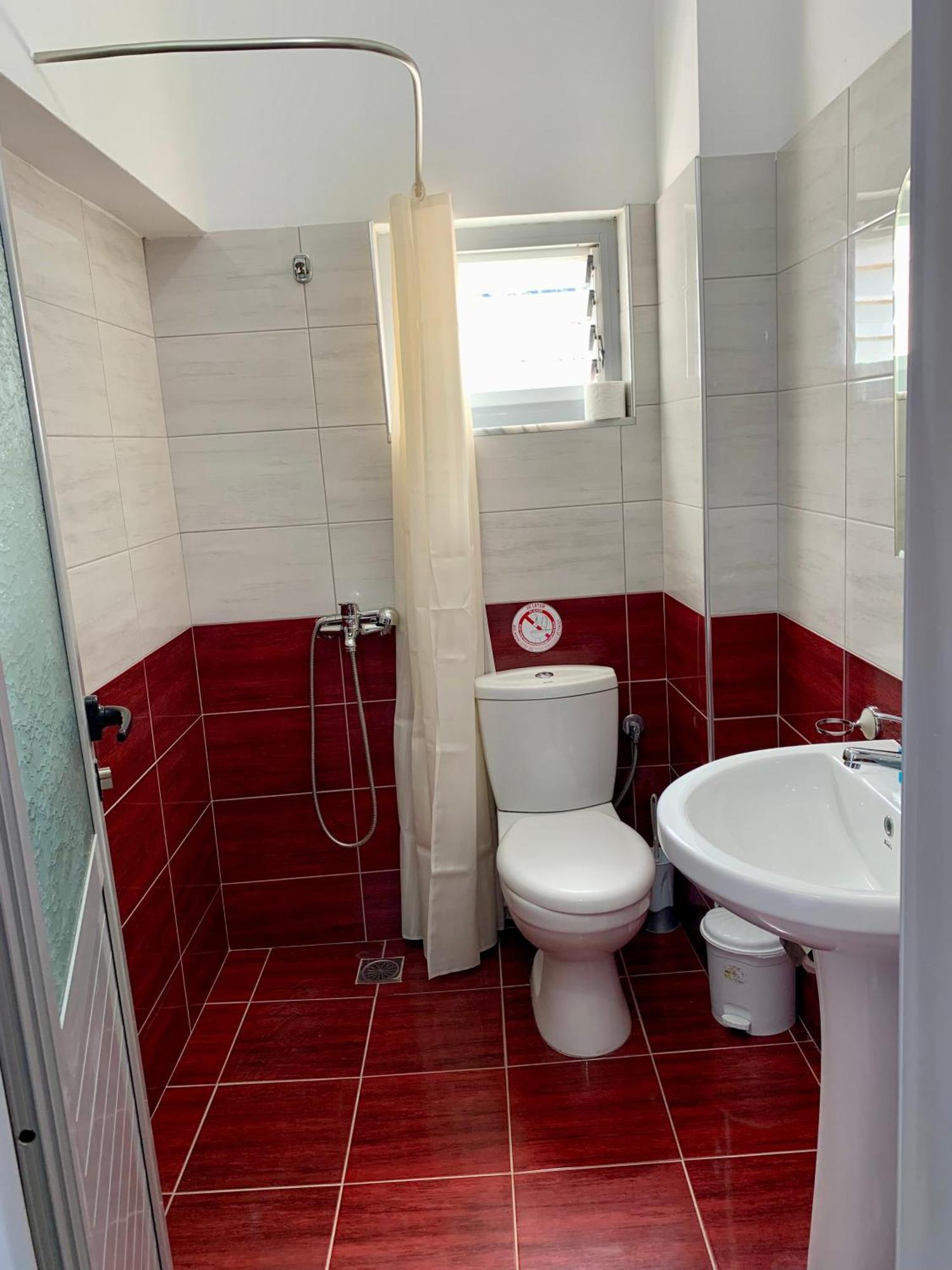 סרנדה Hotel Piazza מראה חיצוני תמונה